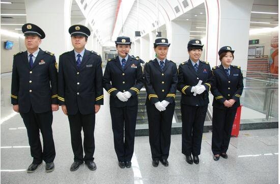 红都为北京地铁运营有限公司设计制装